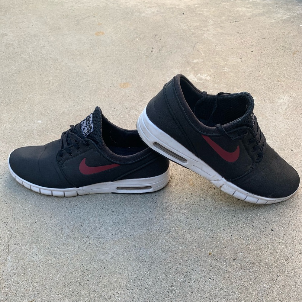 NIKE SB Stefan Janoski Max shoes